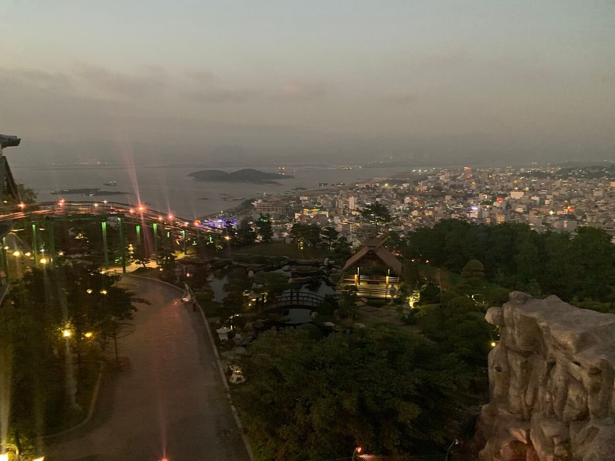 Ha Long at dusk