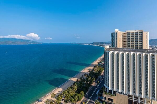 Ariyana Nha Trang 2-bedroom for rent, 90 m² high floor sea view