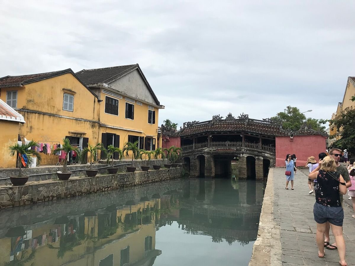 River and houses in Hoi An