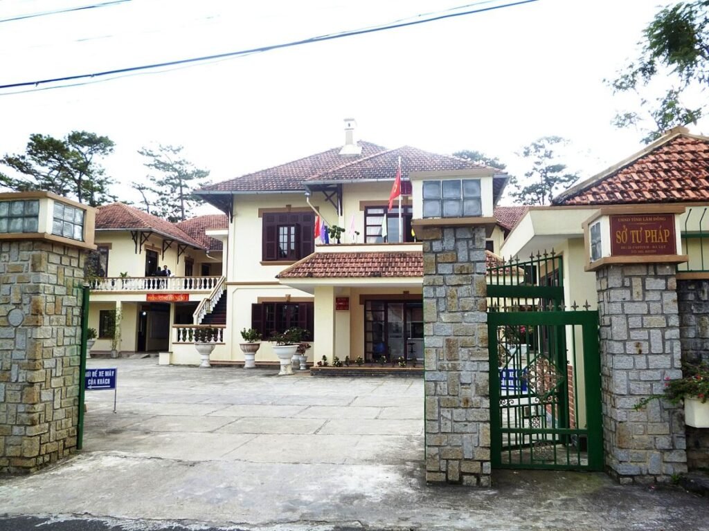 Villa street in Da Lat