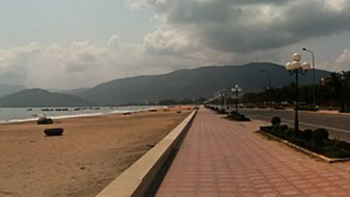 Quy Nhon beachfront a few minutes from Grand Center Quy Nhon