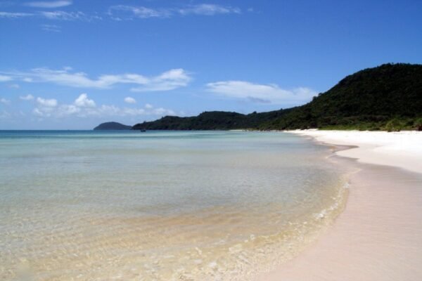 Grand World Phu Quoc 2-bedroom condotel for rent, 70 m² for families