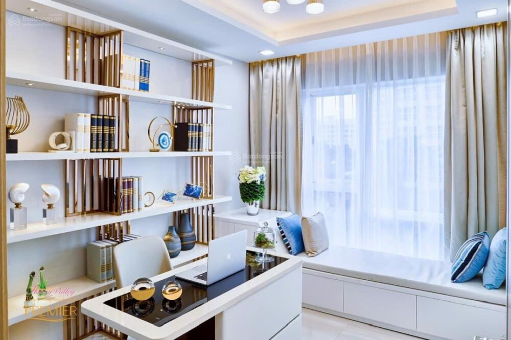 Happy Valley Premier 170.73 m2 apartment interior shown in the source listing