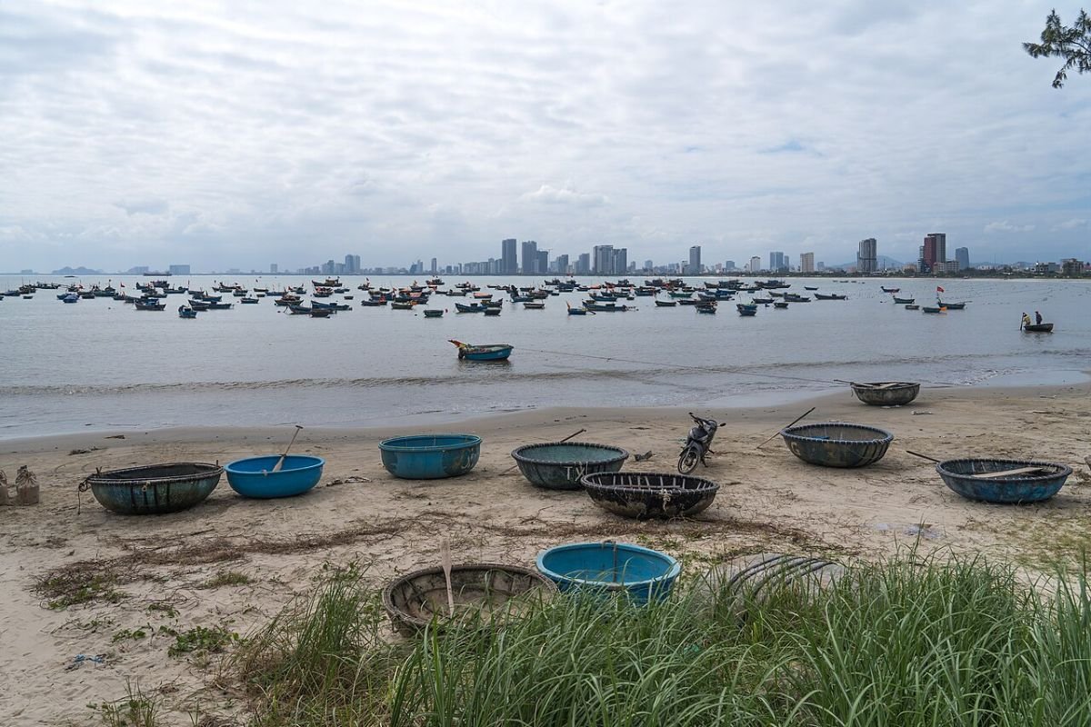 Boats off the Da Nang coast