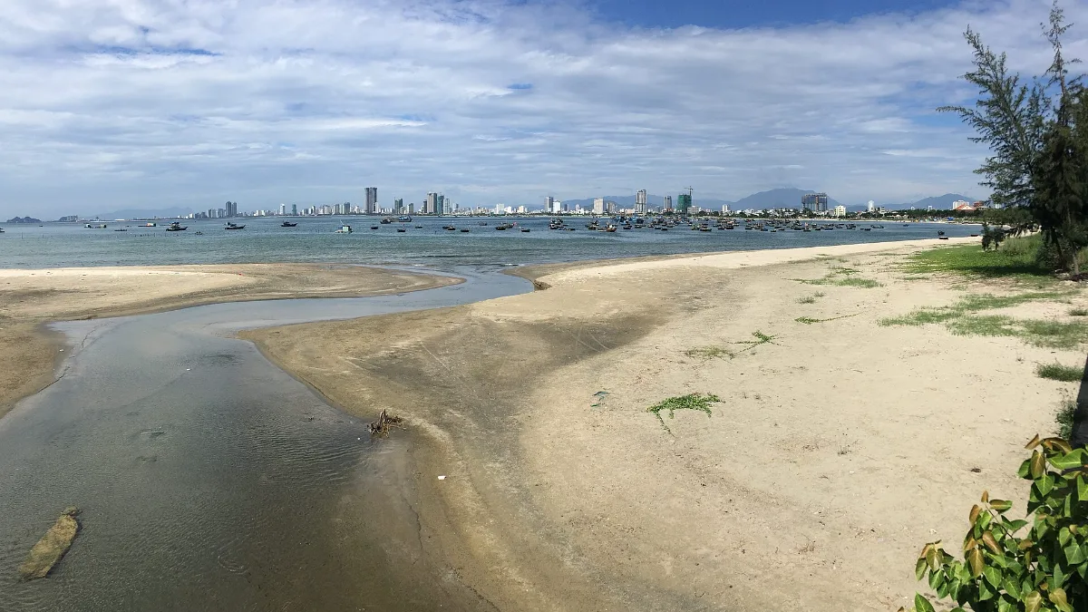 My Khe Beach in Da Nang, a short drive from Hiyori Garden Tower