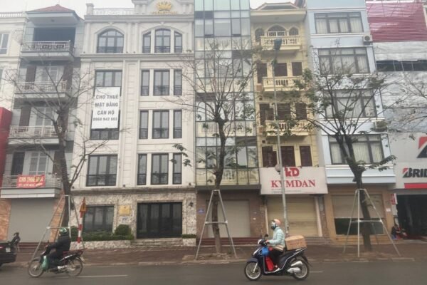 Imperia Sensa Park 3-bedroom for rent, pre-lease, lake-side family home