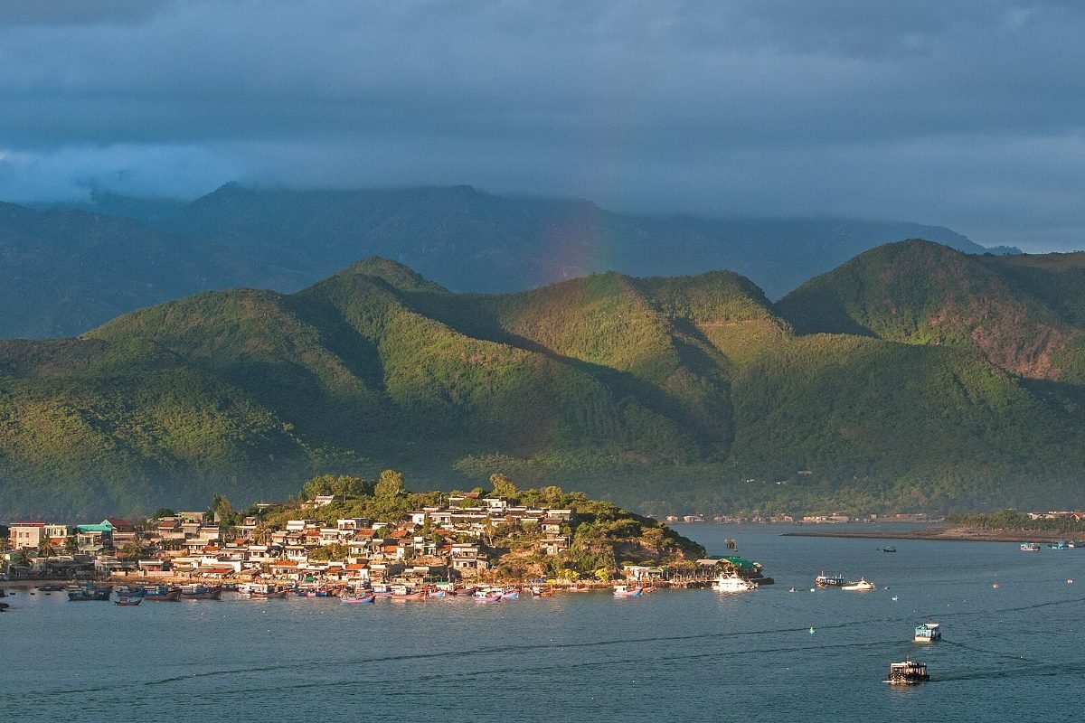 Nha Trang coastline, home of Libera Nha Trang 1-bedroom apartments for rent