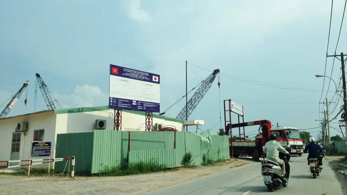 Streets of An Phu in the former District 2