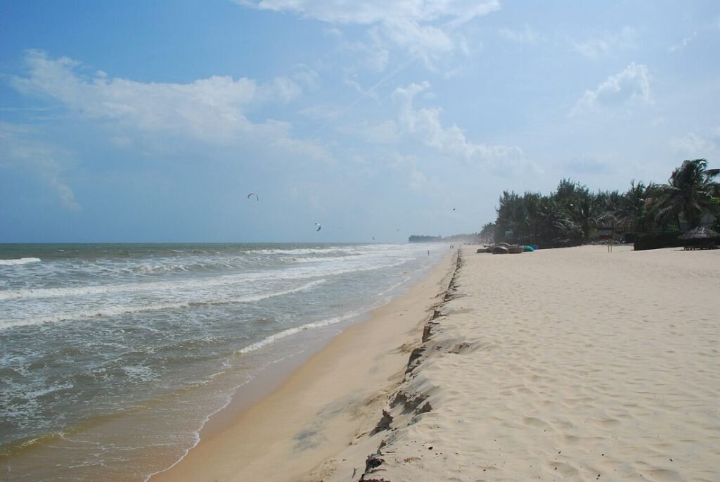Empty beach near Phan Thiet