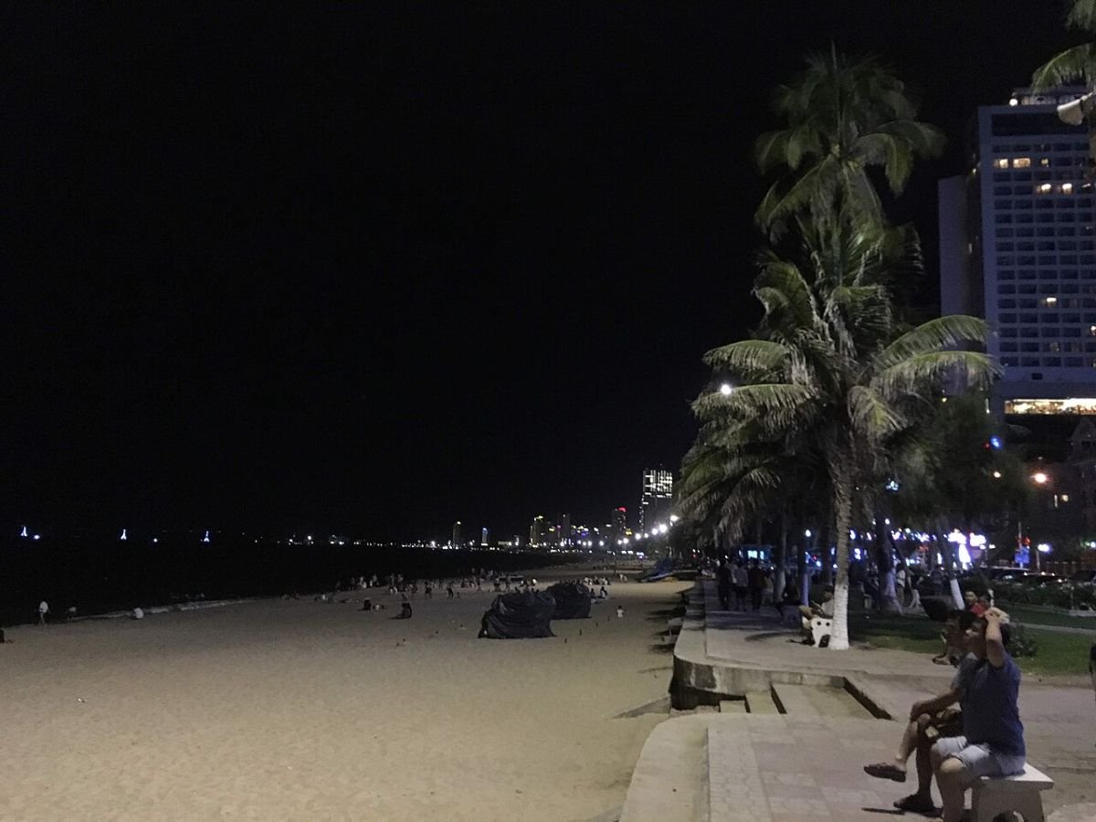Nha Trang promenade at night