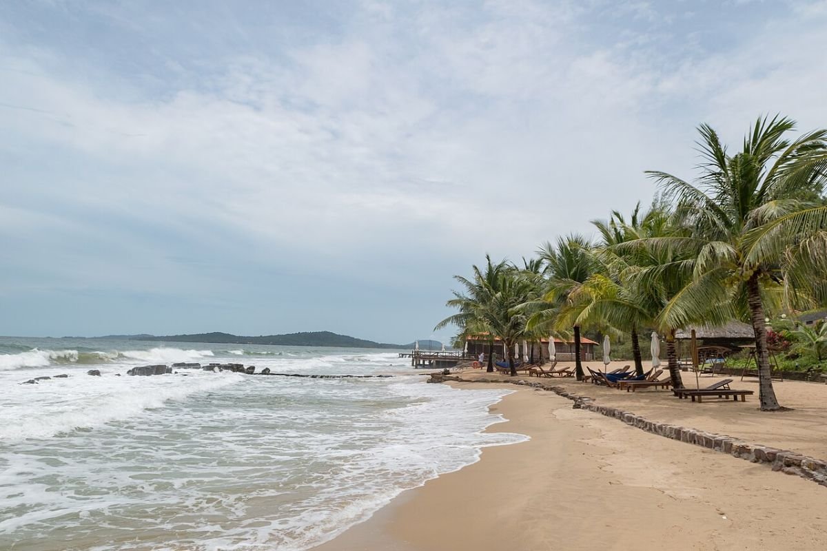Waves on a Phu Quoc beach