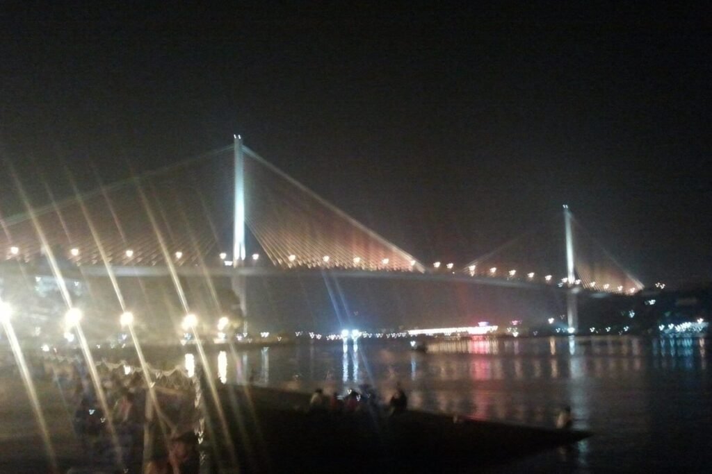 Bai Chay in Ha Long, around Sun Elite City