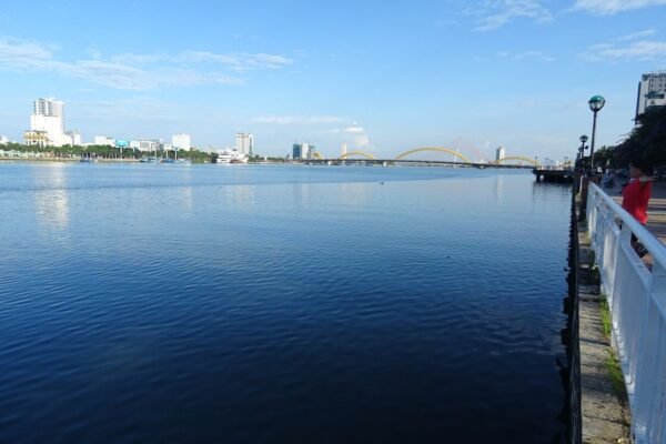 Sun Ponte Residence duplex for rent, 120 m² over two floors facing the river