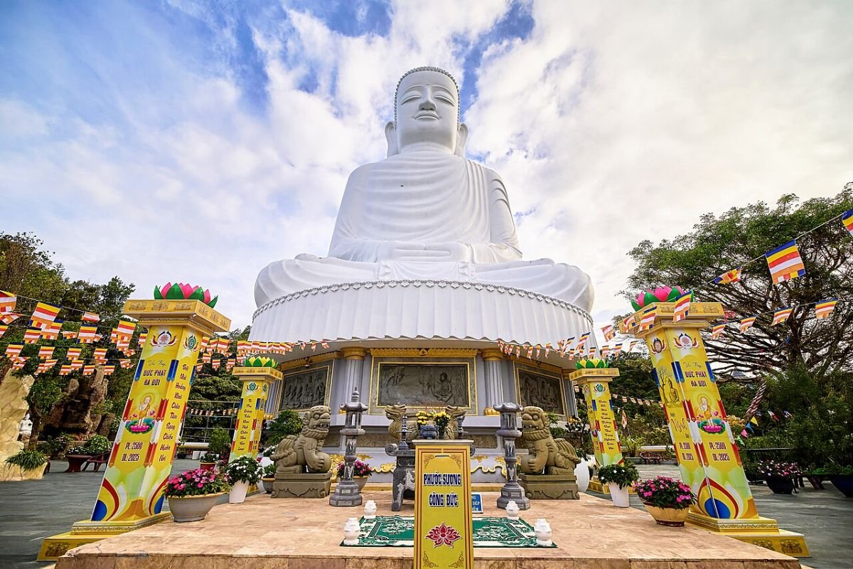 Lady Buddha statue on Son Tra