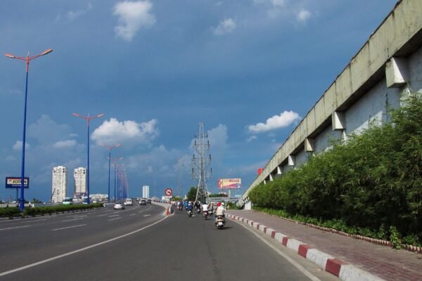 Sunwah Pearl 2-bedroom apartment for rent, city view, mid floor