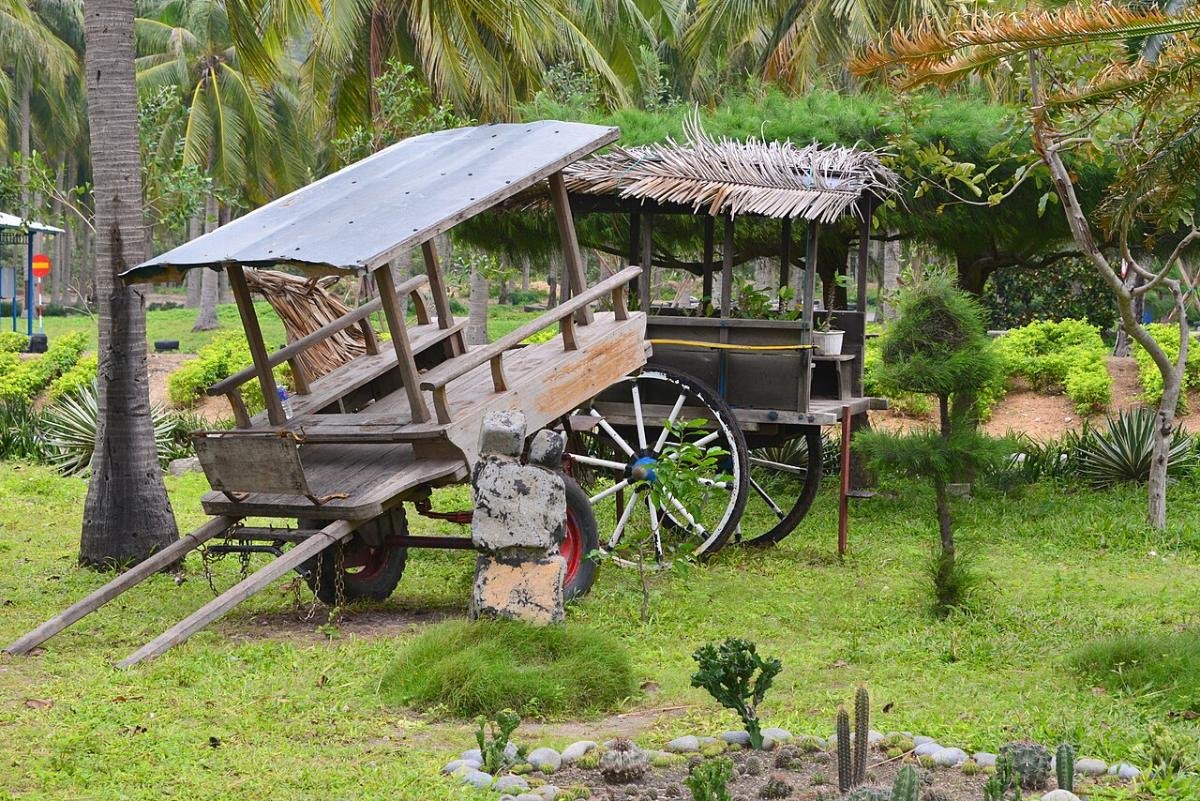 Garden kiosk near the coast