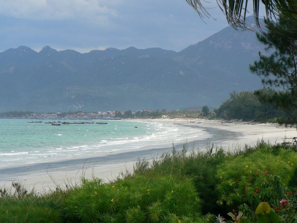 Calm bay near Cam Ranh