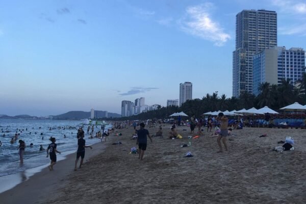 The Costa Nha Trang 2-bedroom for rent, 142 m² with direct sea view