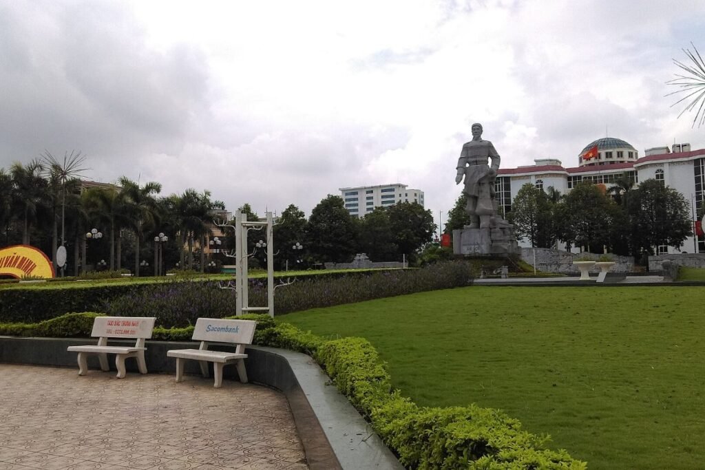 The Thanh Hoa area around Vinhomes Star City