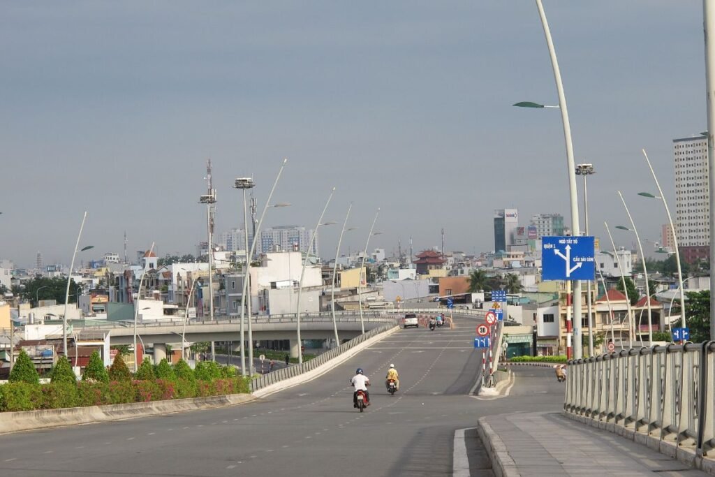 Thu Thiem Bridge beside The Metropole Thu Thiem 4-bedroom apartments