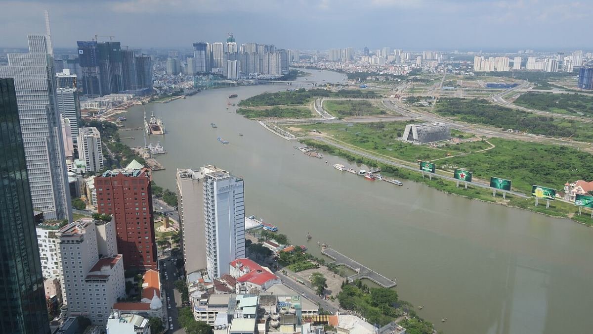 The River Thu Thiem 3-bedroom for sale – Saigon River and the Thu Thiem peninsula from above