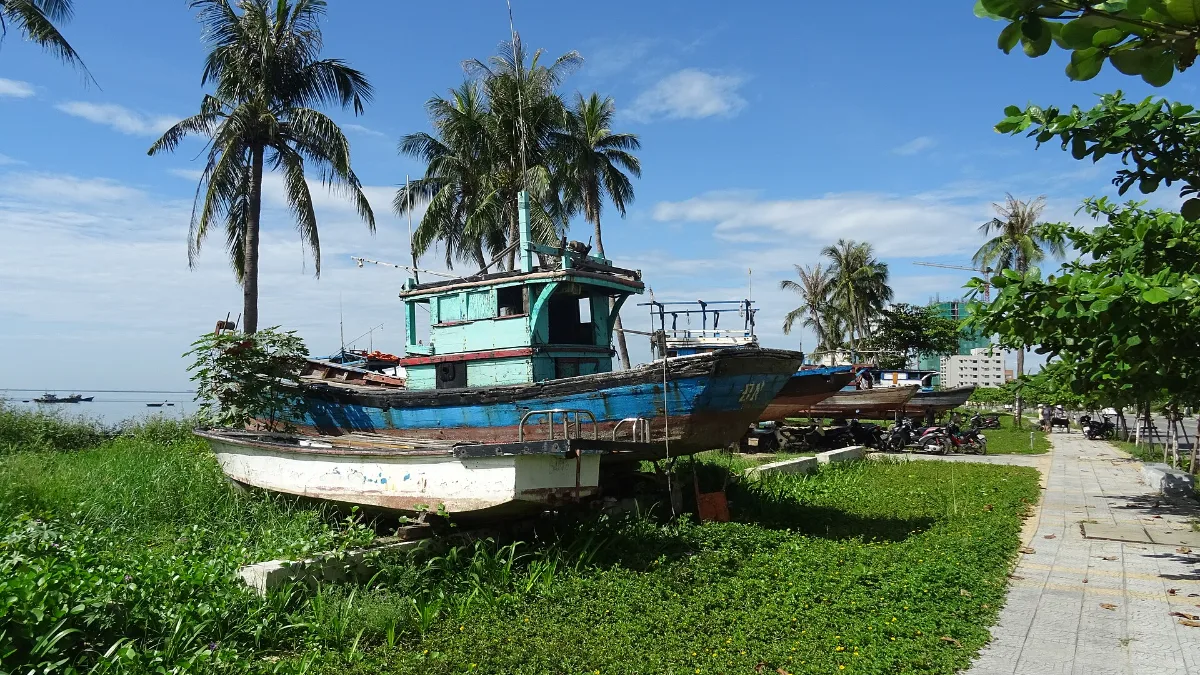 Basket boats on My Khe beach