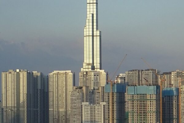 Vinhomes Central Park 3-bedroom for sale, Landmark 81 view