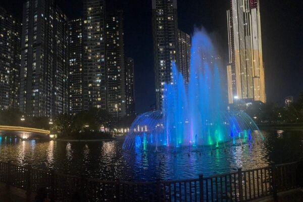 Vinhomes Central Park 4-bedroom apartment for sale, Park 2, river and park view