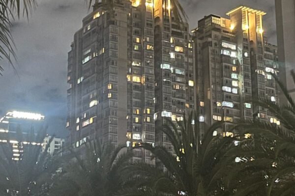 Vinhomes Central Park 4-bedroom for rent, 150 m², river and park view