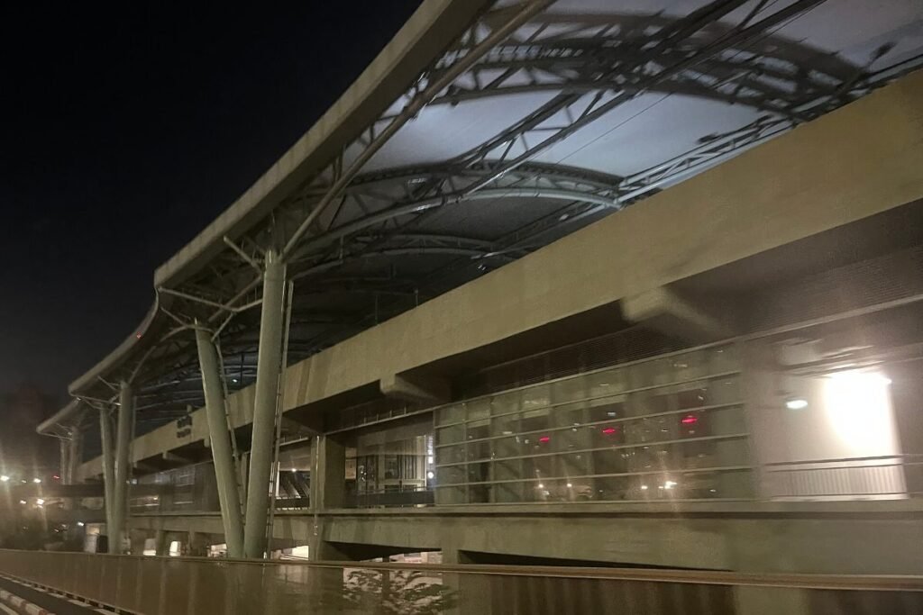 Tan Cang metro station, a few minutes on foot from this Vinhomes Central Park studio for sale