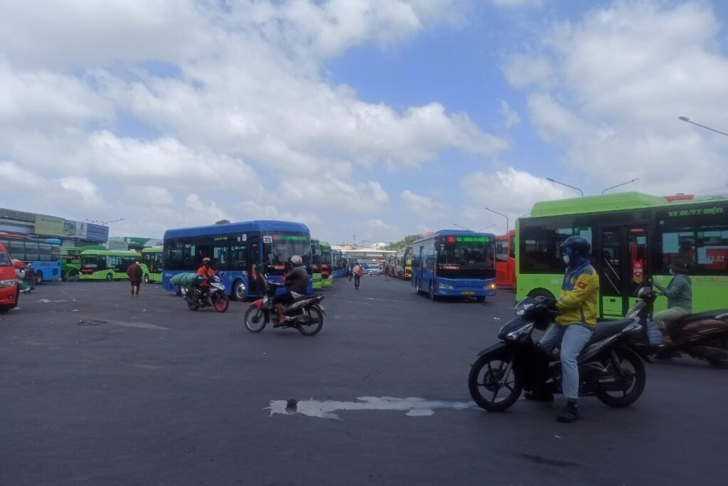 An Suong bus station at the gateway to Hoc Mon