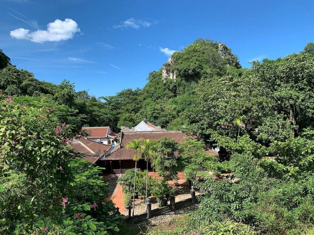 Pagoda on Marble Mountains